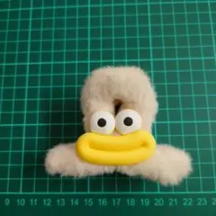 ソーセージリップモンスター ヘアクリップ イエロー