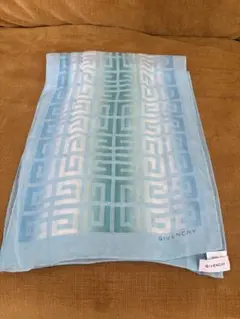 GIVENCHY 幾何学模様 スカーフ