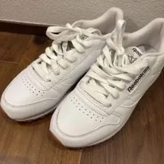 Reebok クラッシック　ホワイト スニーカー　23