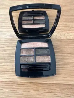 CHANEL レベージュパレットルガール インテンス