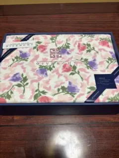 ⚝未使用⚝【ジバンシー】綿敷毛布 綿100%　シングル　日本製