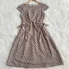 【最終価格】トッカ洗えるＣＨＥＥＲＦＵＬＪＯＹチアフルジョイドレスベージュ0