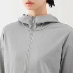 MUJI ミディアムグレー フルジップフーディ　ラッシュガード