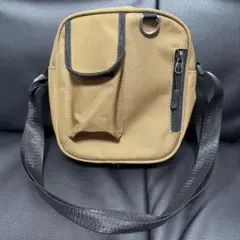 ショルダーバッグ　ブラウン　ボックス型