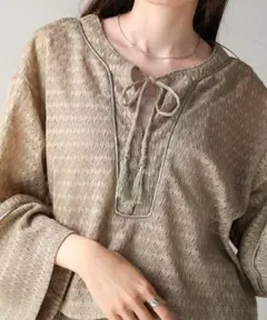 新品タグ付きbab EMBROIDERY LACE CAFTAN BLOUSE