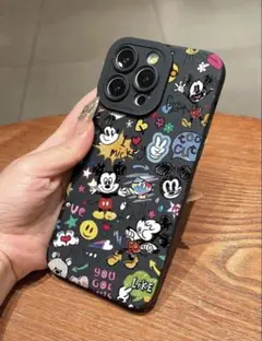 人気！ディズニー　ミッキーマウス iPhone16Pro ケース ブラック