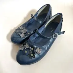 組曲　KUMIKYOKU ネイビー 花モチーフ キッズシューズ 23.0cm