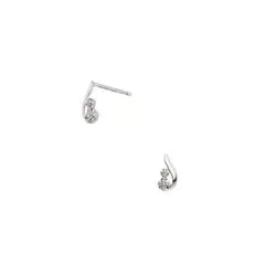 プラチナダイヤモンドピアス