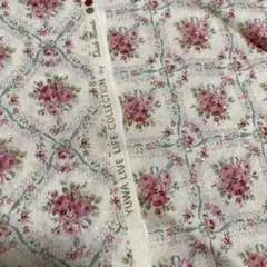 生地　はぎれ　花柄