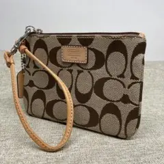 コーチ　ポーチ　美品　037M00