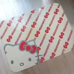 レア　ハローキティ　折り畳み机