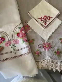 New・クリスマス☆お得なセットアンティークリネンの花柄刺繍とレースクロス・13