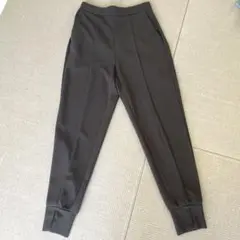 マイニア　センタースリットジョガーパンツ