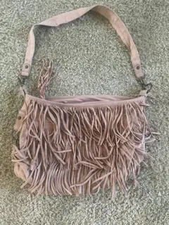 フリンジ付きベージュショルダーバッグ