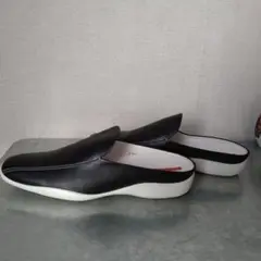 プラダ スリッポン