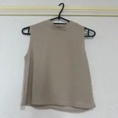 ベージュ ノースリーブ トップス Mサイズ