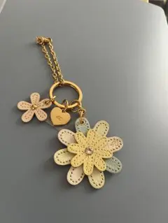 4ドシー　キーホルダー