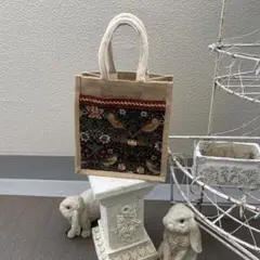 無印良品ジュートバックに、布とでアレンジしました。no.a
