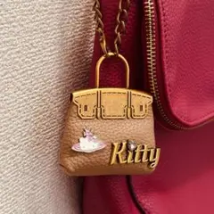 【新品未使用】　キティちゃん　ミニハンドバッグ型キーホルダー　ブラウン　茶色