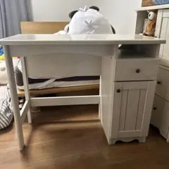 ホワイト木製デスク 引き出し付き