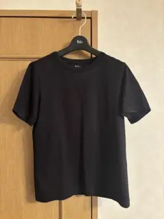 美品THE RERACS 黒Tシャツ　36