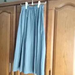 無印良品 グレーのロングスカート