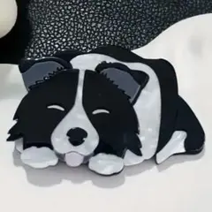 犬のブローチ　ボーダーコリー　可愛い　お洒落　個性的　カジュアル　新品　未使用