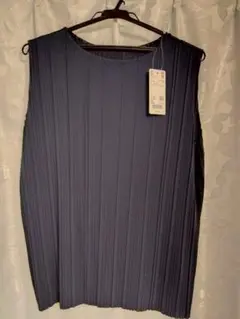 UNIQLO プリーツノースリーブT　 XL