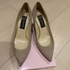 スエードパンプス