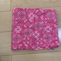 ピンクバンダナ柄プリント布地