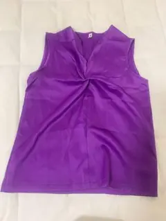 紫 ノースリーブ シャツ タンクトップ ツイストデザイン