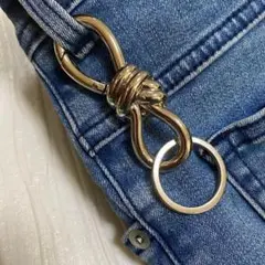 リボン型 カラビナ キーホルダー シルバー アメカジ 8の字型 ヴィンテージ