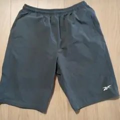 Reebok グレー LL ショートパンツ