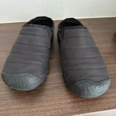 KEEN ブラック スリッポン27