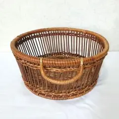 天然素材 かご 籠 丸型バスケット 小物入れ ブラウン 茶色 片方取っ手付き