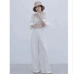 ツータックワイドパンツ アイボリー Mサイズ