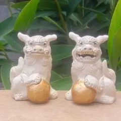 シーサー　白　小　玉抱き　陶器　置物　沖縄　やちむん　魔除け　縁起物