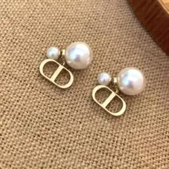 【大人気】パール調 ディオール Dior ピアス ゴールド 大人可愛い