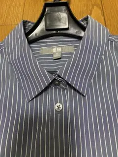 UNIQLOレーヨングレーとホワイトのストライプ長袖シャツ