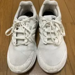 adidas ホワイト ランニングシューズ
