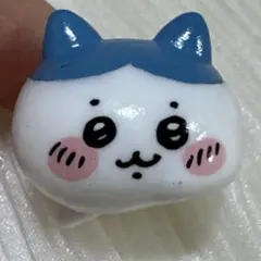 びっくらたまご ちいかわ～ふろふちころりん～　マスコット バスボール ハチワレ