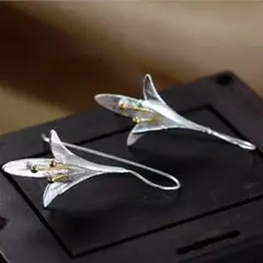 ヴィンテージ風 ピアス❤️ 花 揺れる 韓国 カジュアル かわいい デート