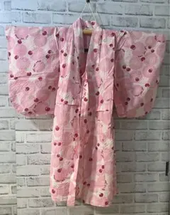 さくらんぼ柄浴衣　(100)