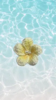 プルメリア 花 ヘアクリップ〜黄色と白のグラデーション〜