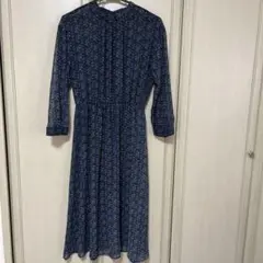 透け感 ワンピース 小花柄 青