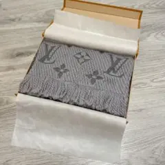 ルイ ヴィトン マフラー ロゴマニア グレー
