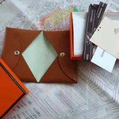 新品未使用 エルメス カルヴィ ゴールド ヴェールフィズ U刻印 カードケース