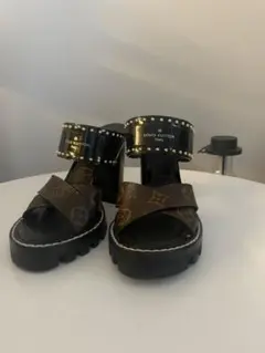 定価21万程度 LOUIS VUITTON 厚底 サンダル