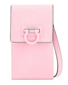 フェラガモ スマホケース ショルダー