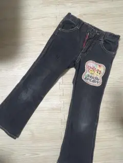 ビートルズ風パッチ付き黒フレアパンツ